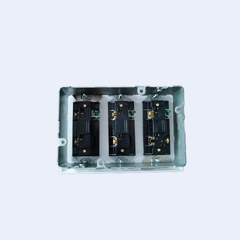 4 Gang Switch Sockets Prefab with Wire
